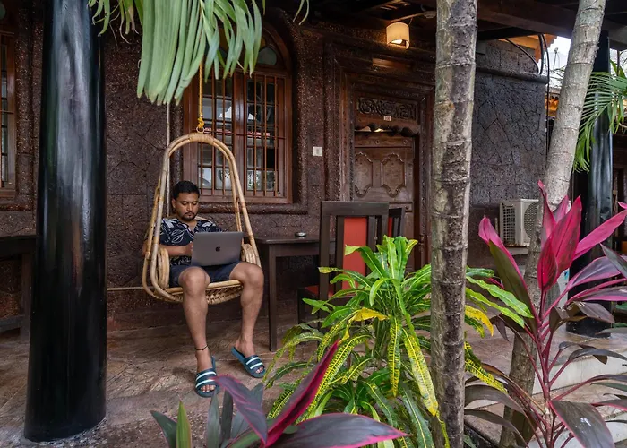 Madpackers Goa Anjuna - BarHostel